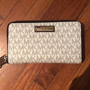 Michael Kors wallet